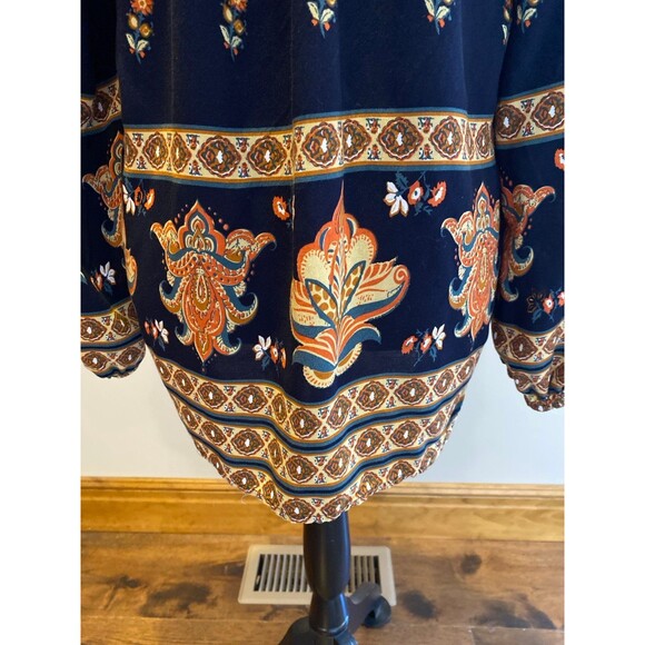 Gigio Faux Wrap Blouse Size Small Navy w/ Flowers longer Back Boho Peasant Look - Picture 7 of 11